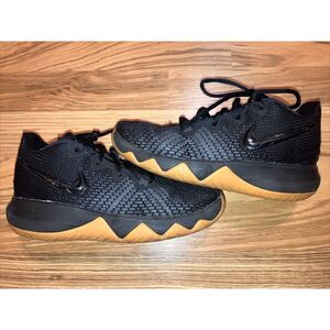 Nike Kyrie Flytrap Black-Metallic‎ Gold RARE Shoes Sneakers Boys 4Y 4 Youth
